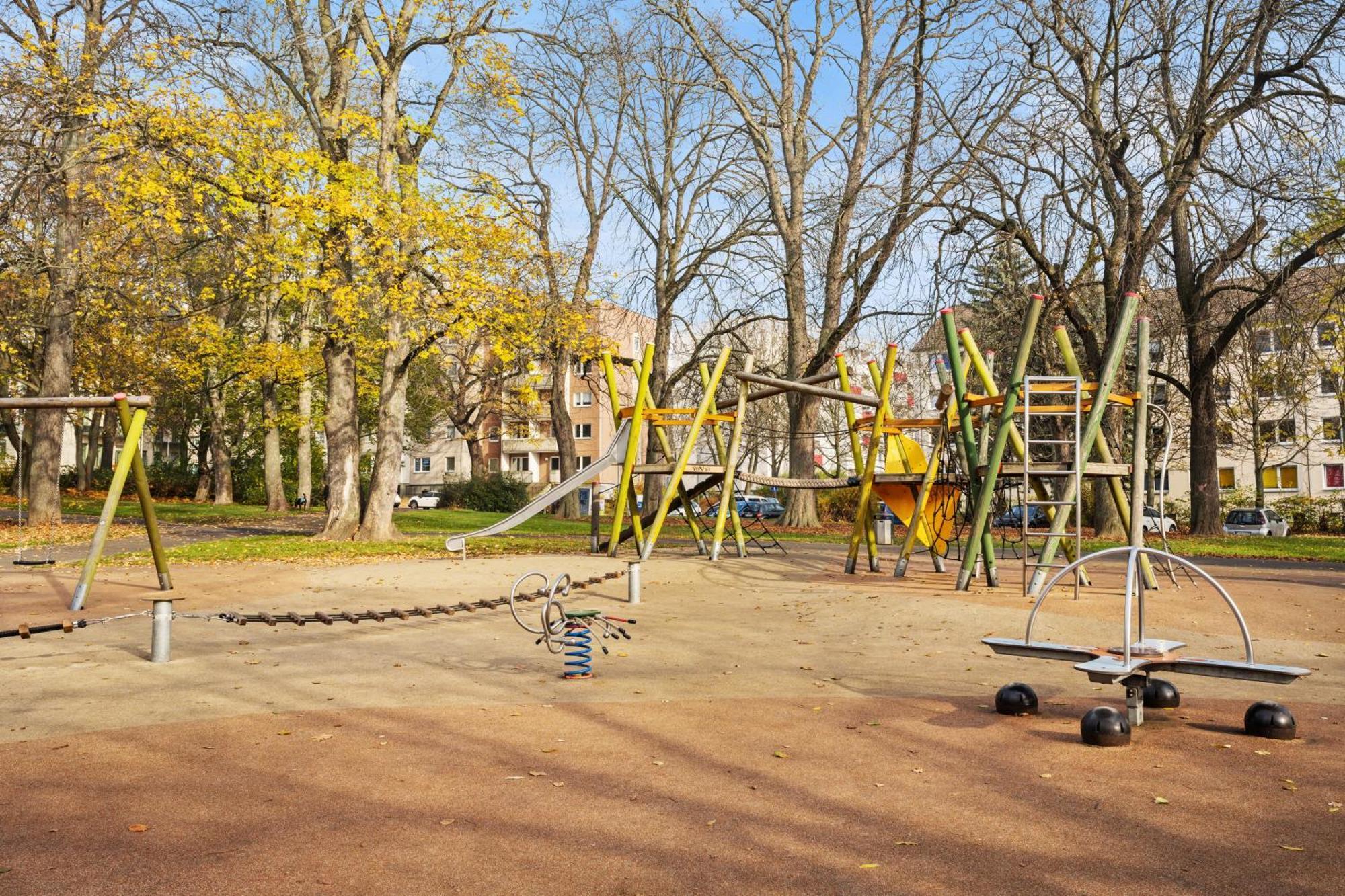 Edler Wohnraum Noble Stadtoase Mit Boxspringbett, Kaffeevollautomat, Lift & Parkplatz Chemnitz Exteriör bild