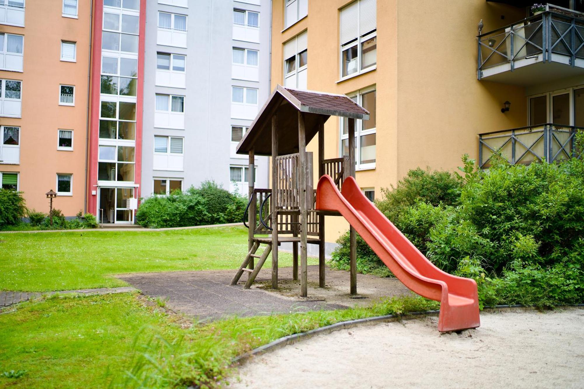 Edler Wohnraum Noble Stadtoase Mit Boxspringbett, Kaffeevollautomat, Lift & Parkplatz Chemnitz Exteriör bild
